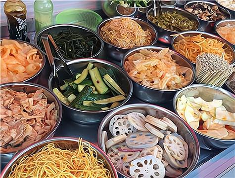 凉拌菜摆摊与开店 你的创业选择题，答案在这里